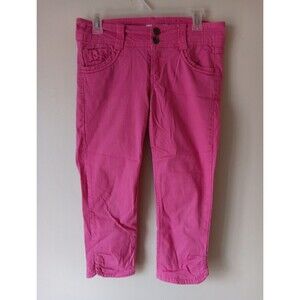 Candie's  Women's / Juniors Hot Pink Capris Size 5 Pockets Bows on back pockets